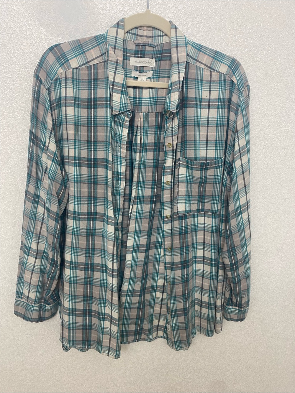 Lightweight Women’s Plaid Button-Front Shirt in Teal and Cream